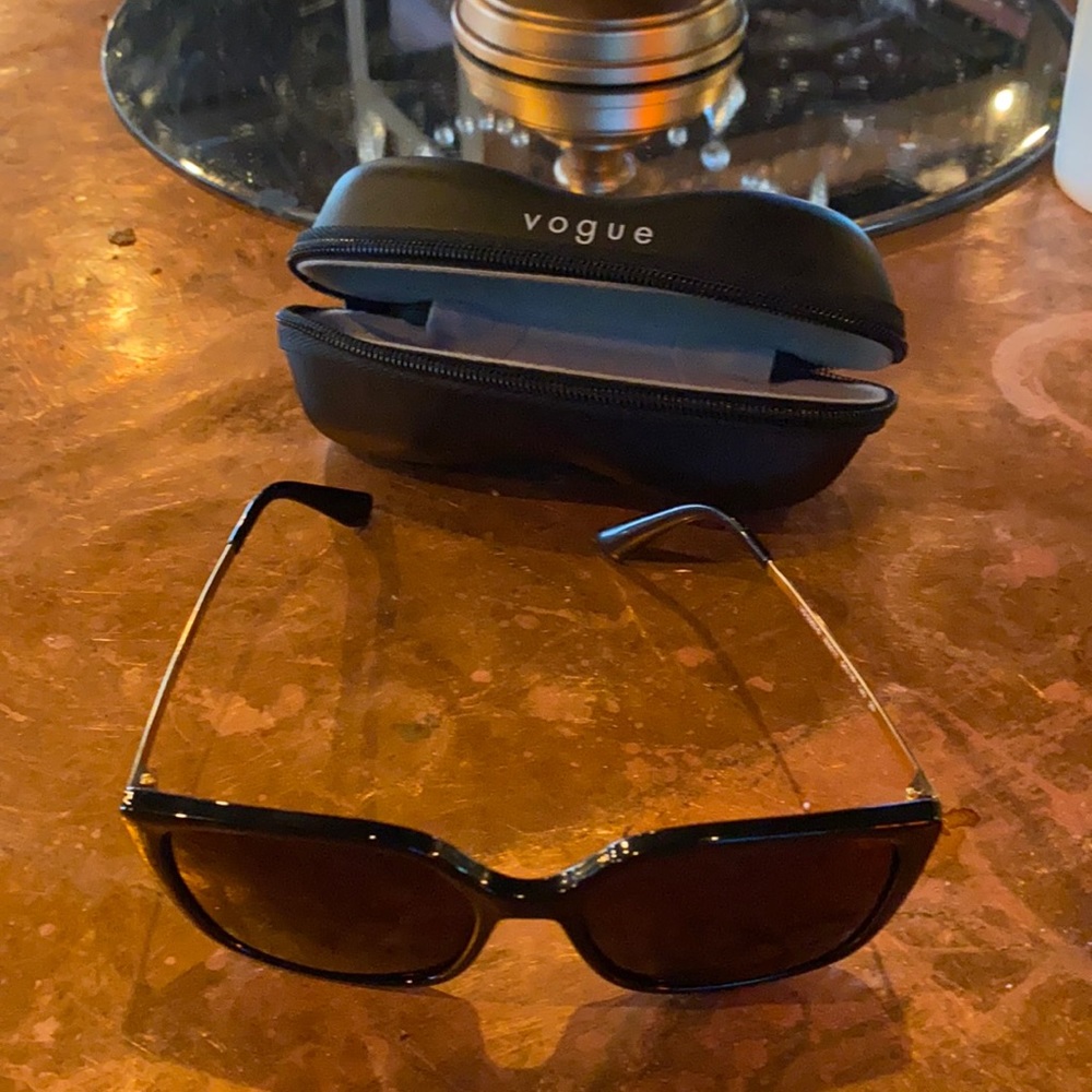 COPY - Vogue sun glasses